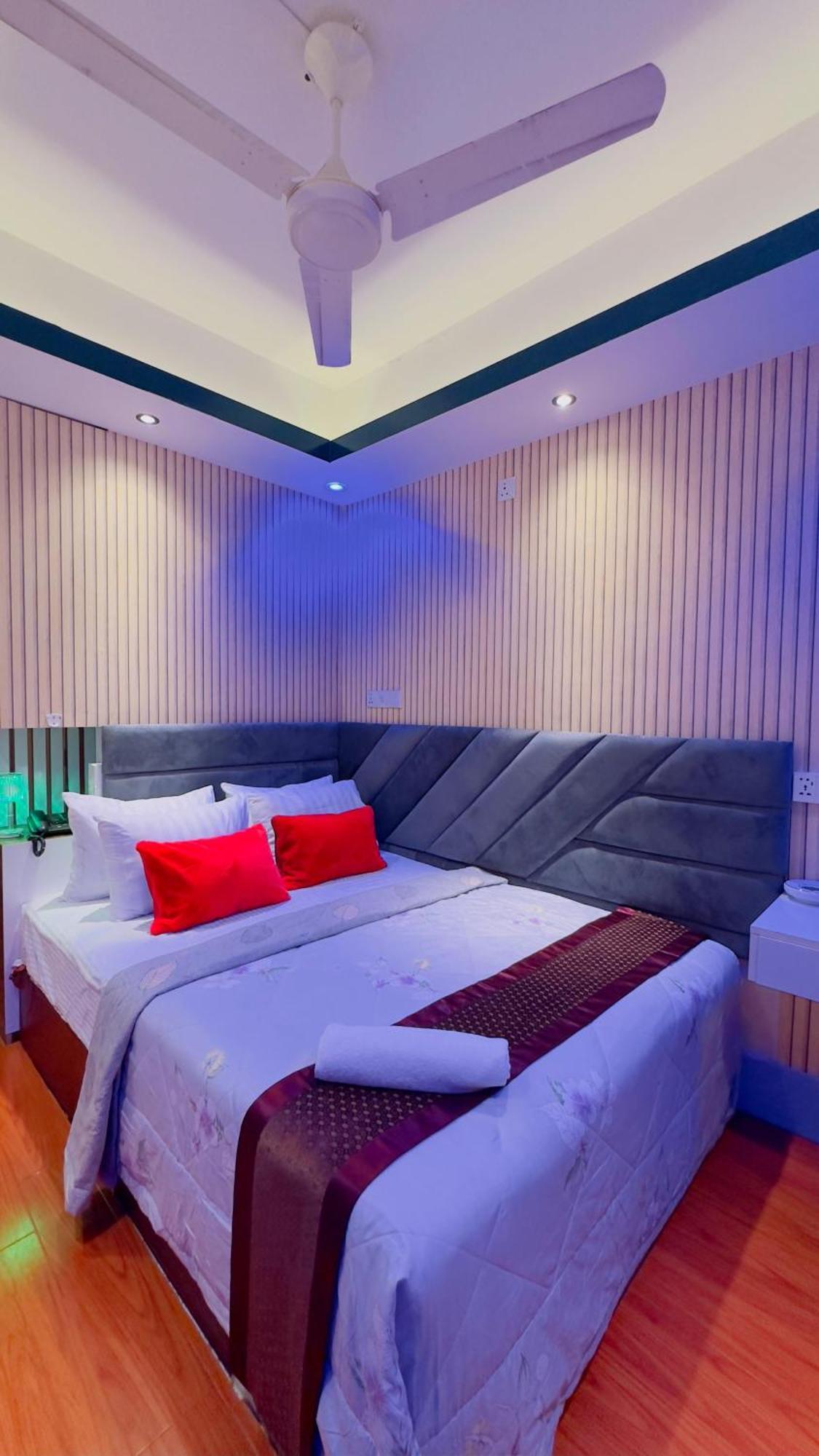 Rezala Restaurant And Residence Dhaka Ngoại thất bức ảnh