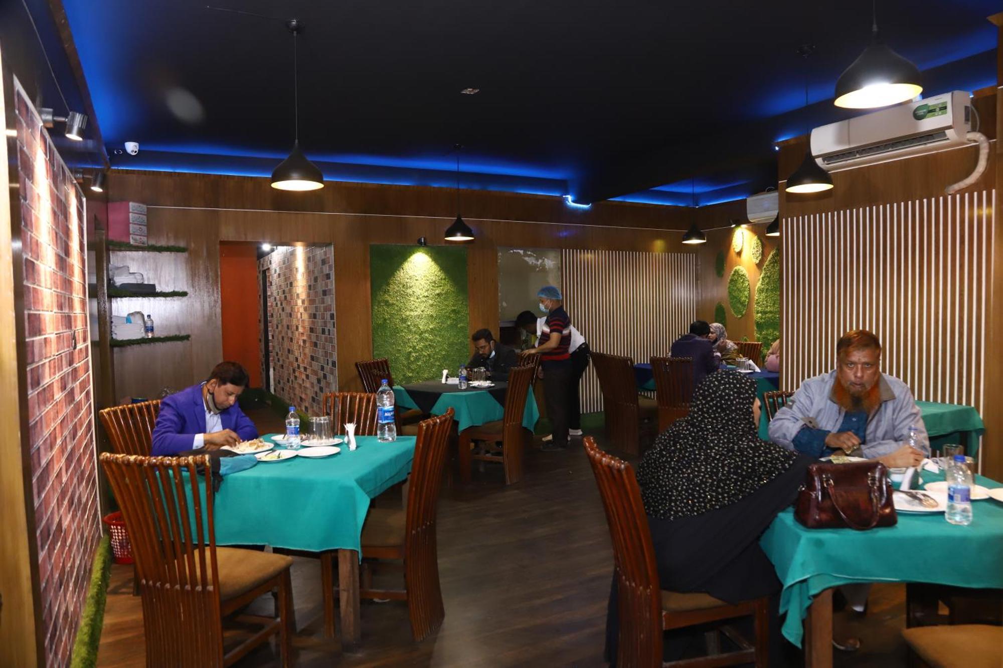 Rezala Restaurant And Residence Dhaka Ngoại thất bức ảnh