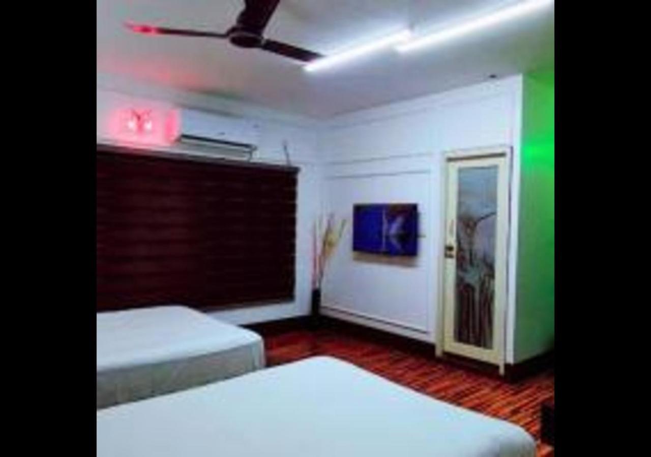 Rezala Restaurant And Residence Dhaka Ngoại thất bức ảnh