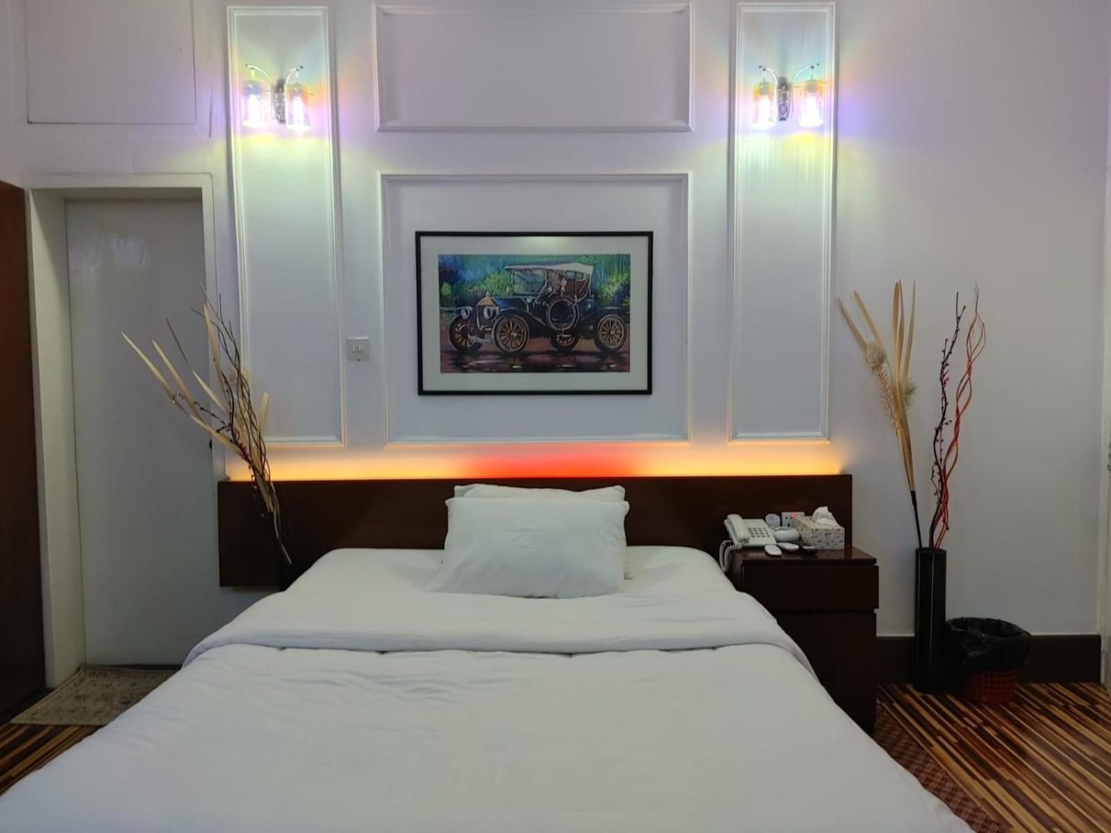 Rezala Restaurant And Residence Dhaka Ngoại thất bức ảnh